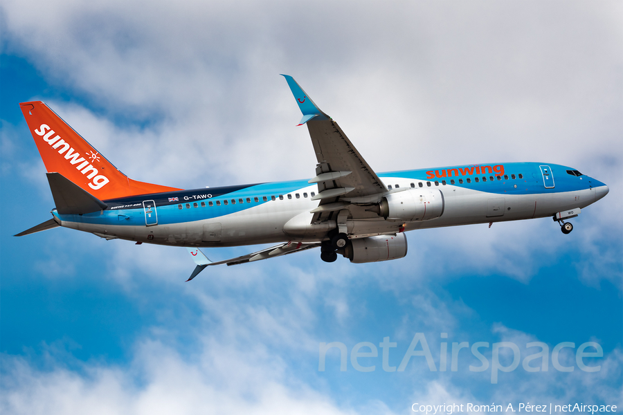 Sunwing Airlines Boeing 737-8K5 (G-TAWO) | Photo 414940