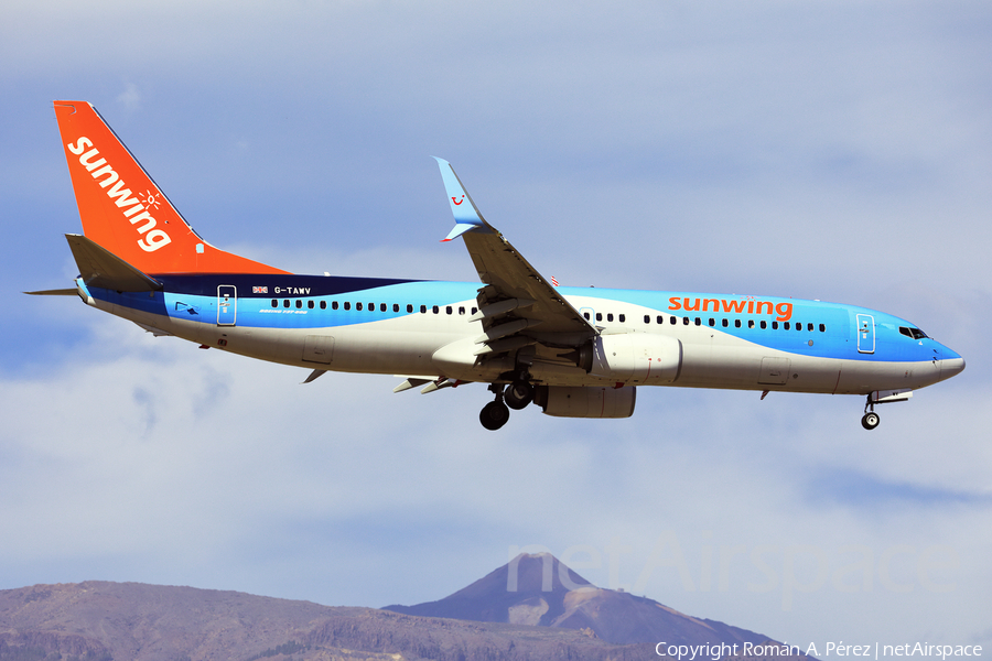 Sunwing Airlines Boeing 737-8K5 (G-TAWV) | Photo 412941