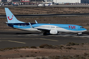 TUI Airways UK Boeing 737-8K5 (G-TAWV) at  Gran Canaria, Spain