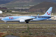 TUI Airways UK Boeing 737-86N (G-TAWZ) at  Tenerife Sur - Reina Sofia, Spain