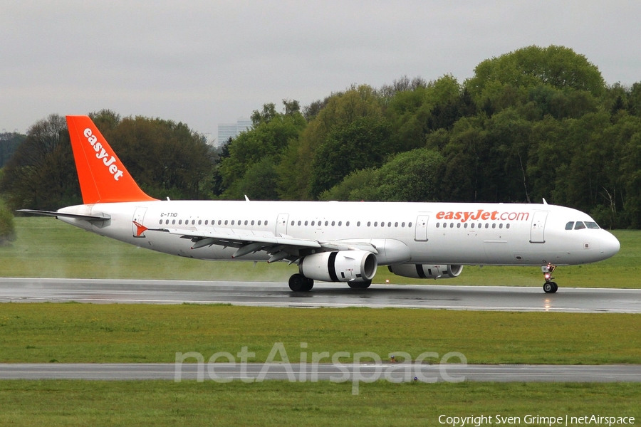 easyJet Airbus A321-231 (G-TTID) | Photo 11726