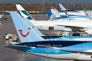 Thomson Airways Boeing 787-8 Dreamliner (G-TUIE) at  Manchester - International (Ringway), United Kingdom