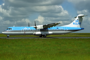 KLM uk ATR 72-202 (G-UKTN) at  Paris - Charles de Gaulle (Roissy), France