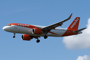 easyJet Airbus A320-251N (G-UZHT) at  London - Gatwick, United Kingdom