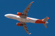 easyJet Airbus A320-251N (G-UZLB) at  Gran Canaria, Spain