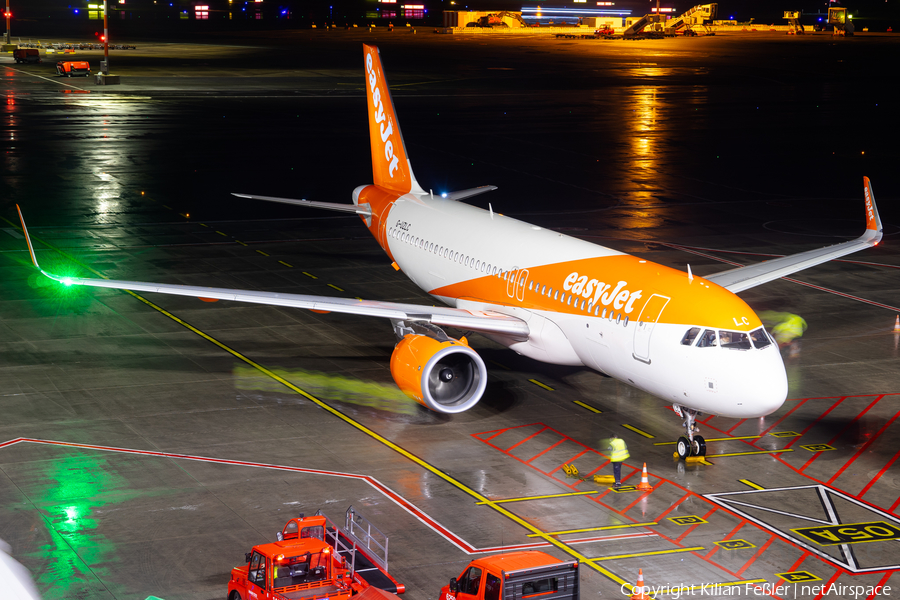 easyJet Airbus A320-251N (G-UZLC) | Photo 412808