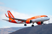 easyJet Airbus A320-251N (G-UZLP) at  Gran Canaria, Spain