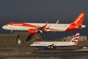 easyJet Airbus A321-251NX (G-UZMB) at  Gran Canaria, Spain