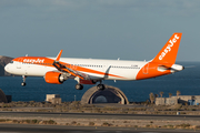 easyJet Airbus A321-251NX (G-UZMB) at  Gran Canaria, Spain