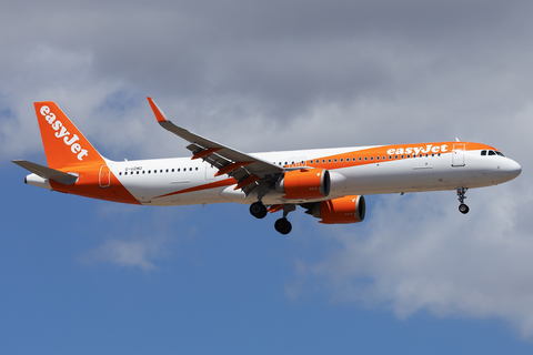 easyJet Airbus A321-251NX (G-UZMD) at  Tenerife Sur - Reina Sofia, Spain