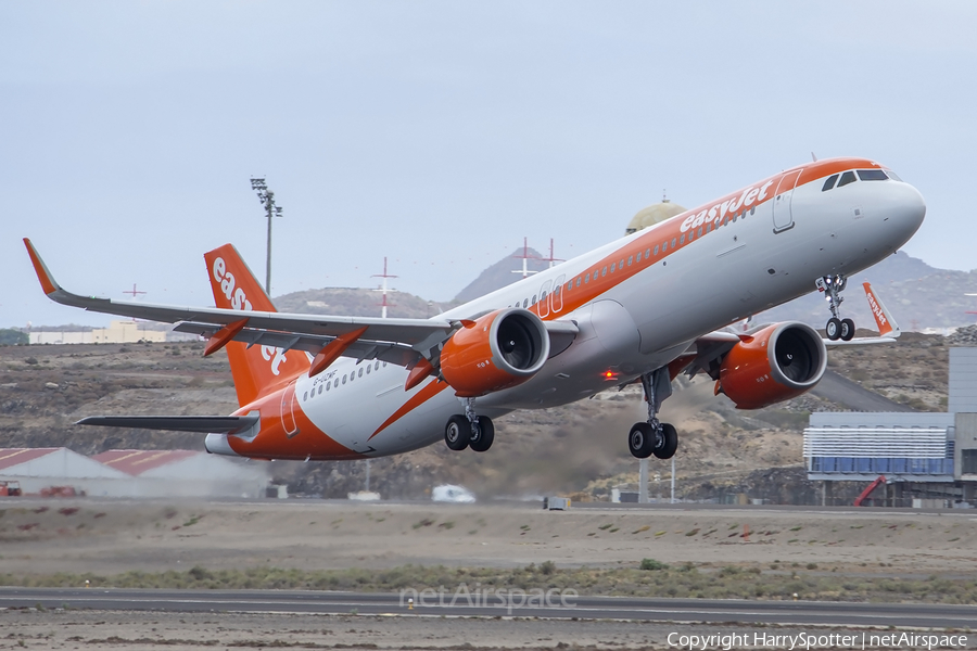 easyJet Airbus A321-251NX (G-UZMF) | Photo 328664