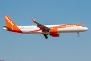 easyJet Airbus A321-251NX (G-UZMH) at  Athens - International, Greece