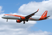 easyJet Airbus A321-251NX (G-UZMJ) at  London - Gatwick, United Kingdom