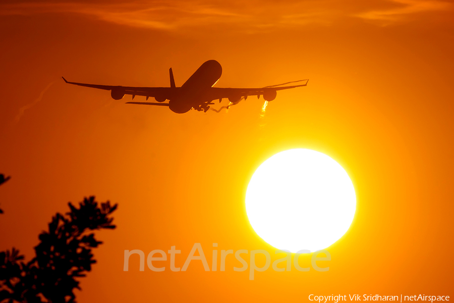 Virgin Atlantic Airways Airbus A340-642 (G-VGAS) | Photo 99714