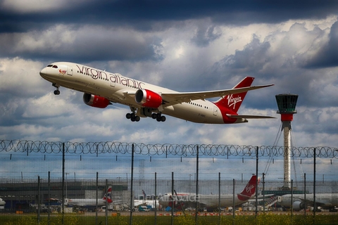 Virgin Atlantic Airways Boeing 787-9 Dreamliner (G-VNYL) at  London - Heathrow, United Kingdom