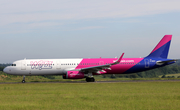 Wizz Air UK Airbus A321-231 (G-WUKC) at  London - Luton, United Kingdom