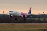 Wizz Air UK Airbus A321-271NX (G-WUKM) at  London - Luton, United Kingdom