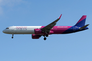 Wizz Air UK Airbus A321-271NX (G-WUKR) at  London - Gatwick, United Kingdom