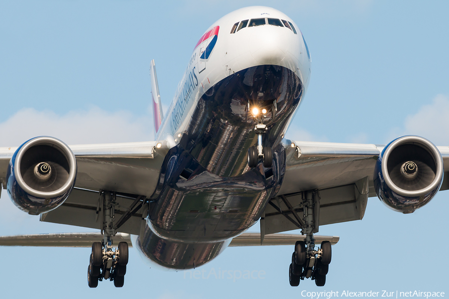 British Airways Boeing 777-236(ER) (G-YMMH) | Photo 345370