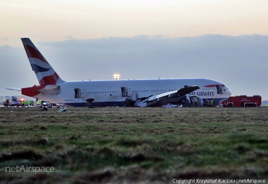 British Airways Boeing 777-236(ER) (G-YMMM) | Photo 26328