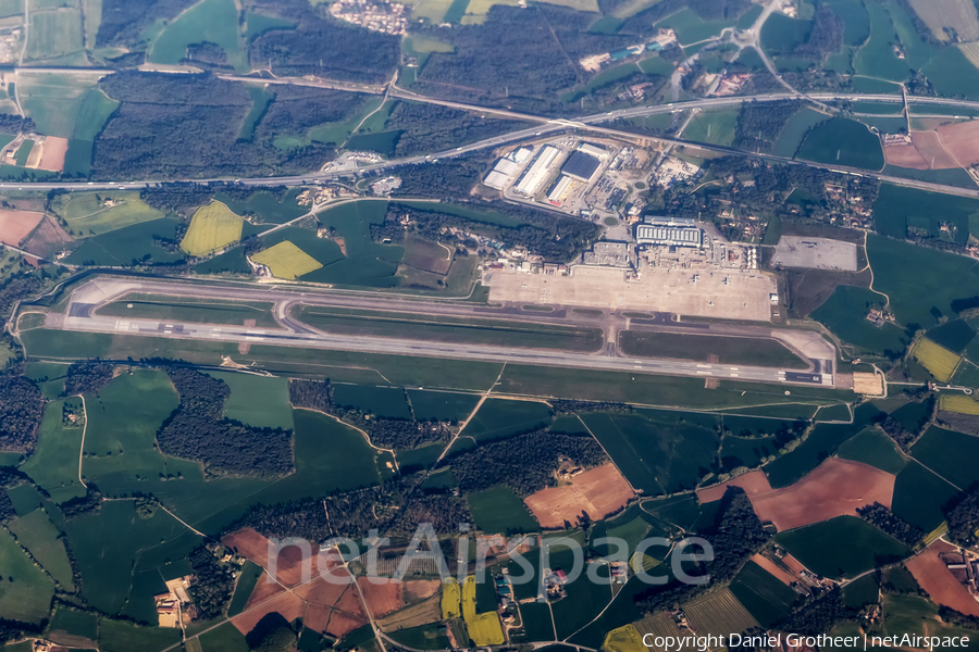Aviation photo 156985