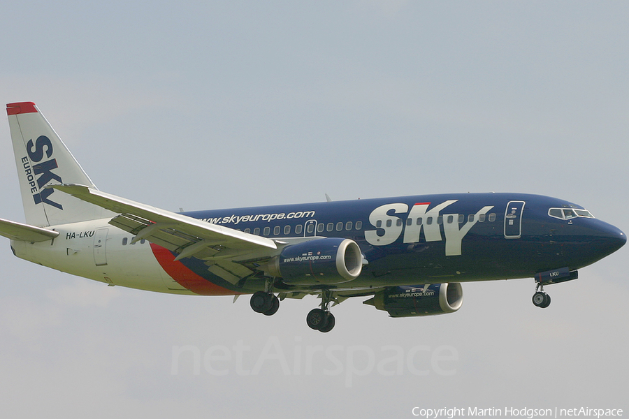 SkyEurope Boeing 737-33V (HA-LKU) | Photo 102738