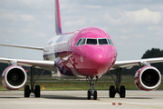 Wizz Air Airbus A320-233 (HA-LPC) at  Katowice, Poland