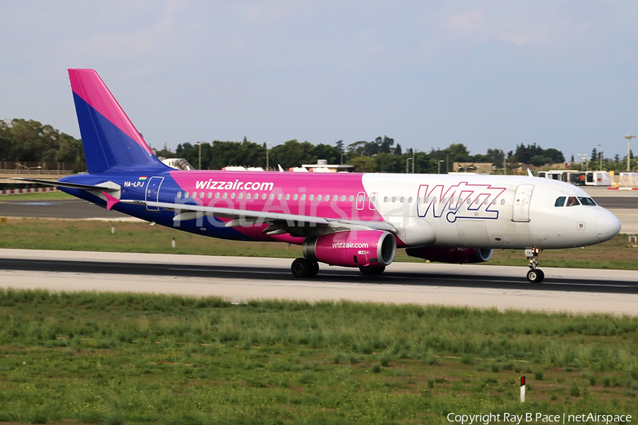 Wizz Air Airbus A320-232 (HA-LPJ) | Photo 382415