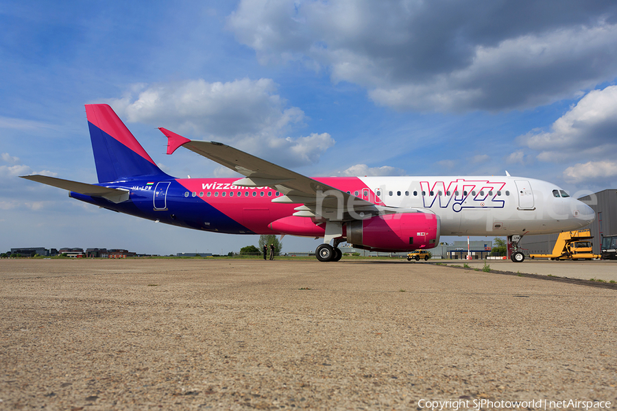 Wizz Air Airbus A320-232 (HA-LPW) | Photo 76582