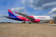 Wizz Air Airbus A320-232 (HA-LPW) at  Maastricht-Aachen, Netherlands