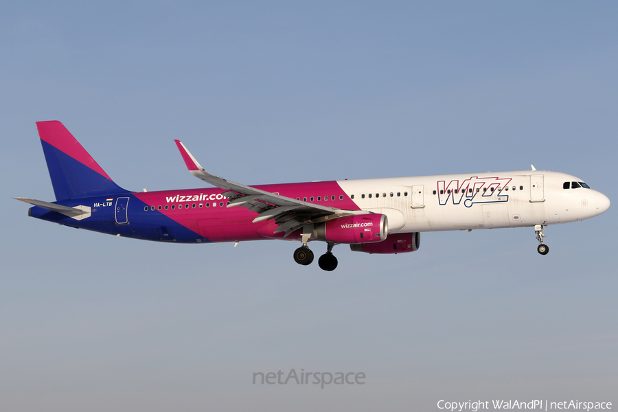 Wizz Air Airbus A321-231 (HA-LTB) | Photo 540602