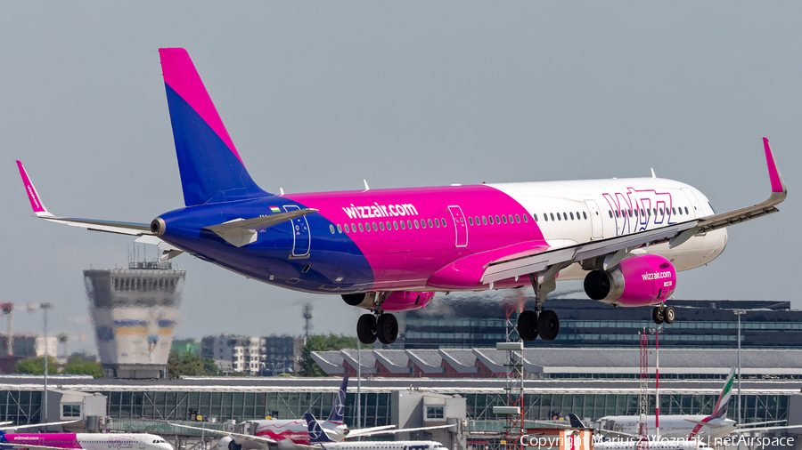 Wizz Air Airbus A321-231 (HA-LTB) | Photo 642591