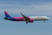 Wizz Air Airbus A321-231 (HA-LTB) at  Warsaw - Frederic Chopin International, Poland