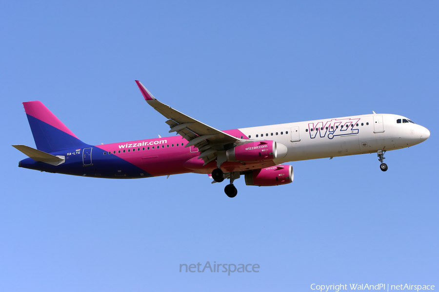 Wizz Air Airbus A321-231 (HA-LTG) | Photo 521742