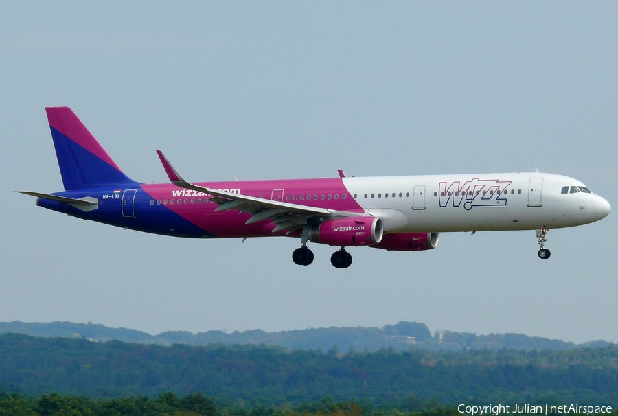 Wizz Air Airbus A321-231 (HA-LTI) | Photo 398366