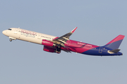 Wizz Air Airbus A321-231 (HA-LTI) at  Warsaw - Frederic Chopin International, Poland