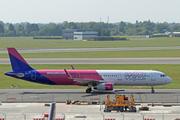 Wizz Air Airbus A321-231 (HA-LTJ) at  Warsaw - Frederic Chopin International, Poland