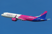 Wizz Air Airbus A321-271NX (HA-LVA) at  Barcelona - El Prat, Spain