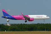 Wizz Air Airbus A321-271NX (HA-LVC) at  Budapest - Ferihegy International, Hungary