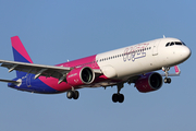 Wizz Air Airbus A321-271NX (HA-LVK) at  Warsaw - Frederic Chopin International, Poland