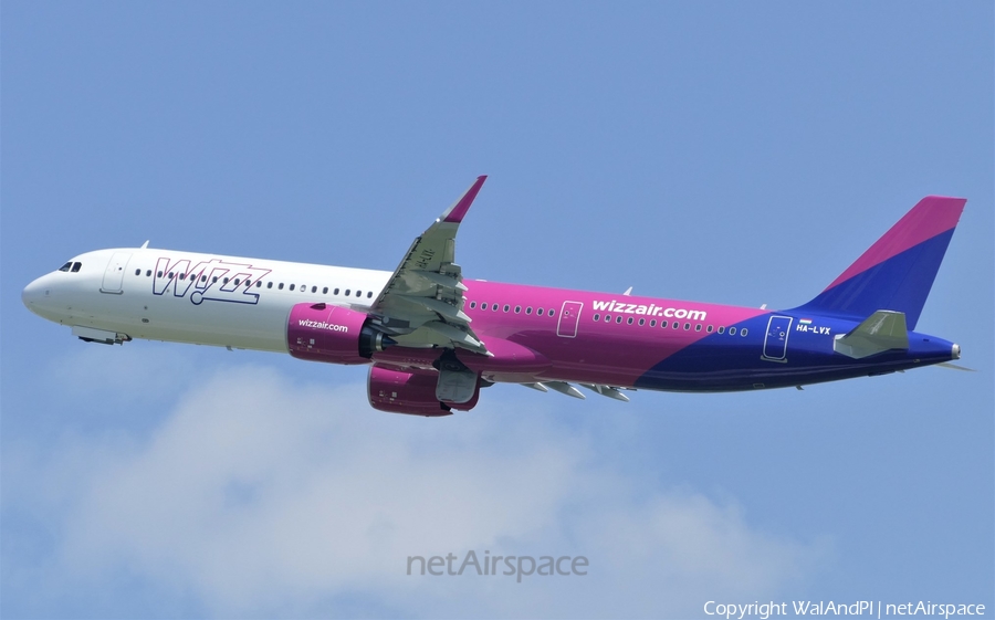 Wizz Air Airbus A321-271NX (HA-LVX) | Photo 447396