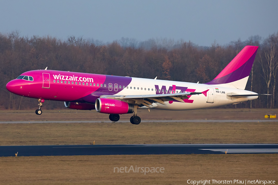 Wizz Air Airbus A320-232 (HA-LWA) | Photo 133872
