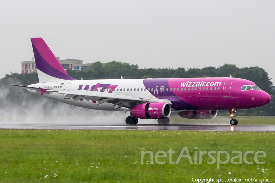 Wizz Air Airbus A320-232 (HA-LWA) | Photo 114613