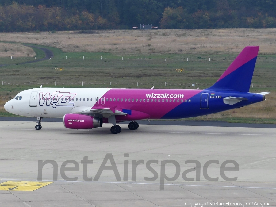Wizz Air Airbus A320-232 (HA-LWB) | Photo 270246
