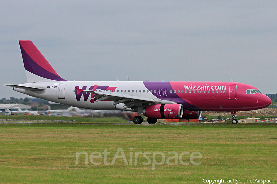 Wizz Air Airbus A320-232 (HA-LWB) | Photo 241150