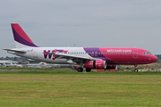 Wizz Air Airbus A320-232 (HA-LWB) at  London - Luton, United Kingdom