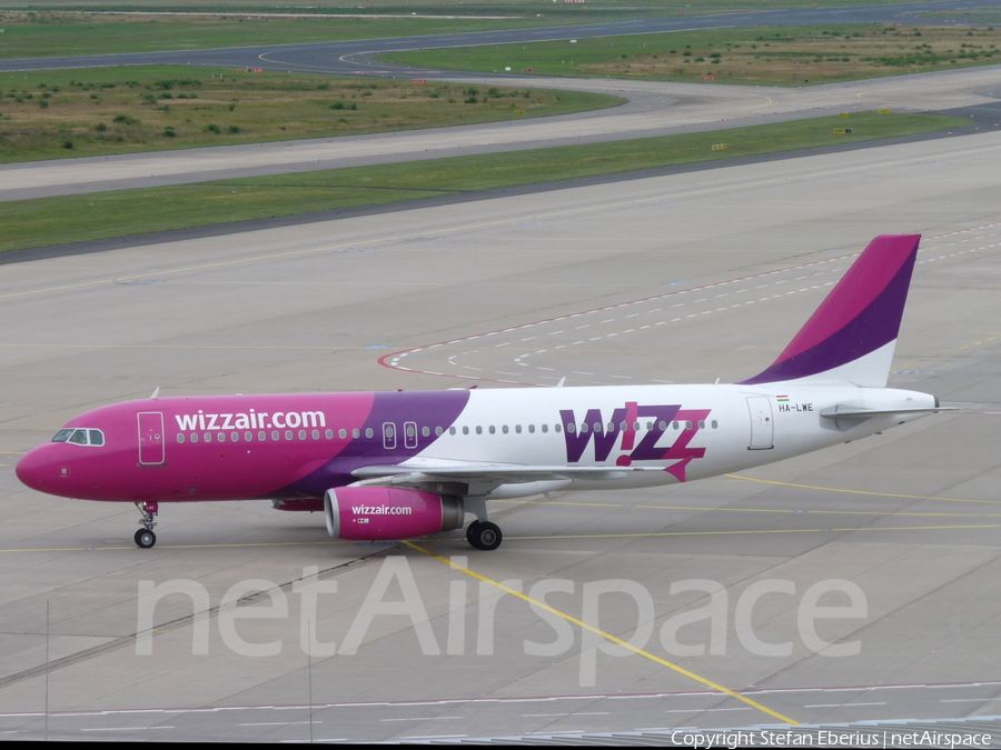 Wizz Air Airbus A320-232 (HA-LWE) | Photo 490551