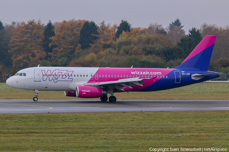 Wizz Air Airbus A320-232 (HA-LWE) | Photo 130684