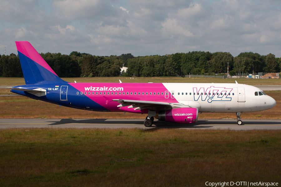 Wizz Air Airbus A320-232 (HA-LWF) | Photo 388288