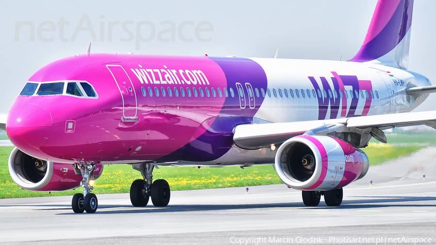 Wizz Air Airbus A320-232 (HA-LWH) | Photo 395462